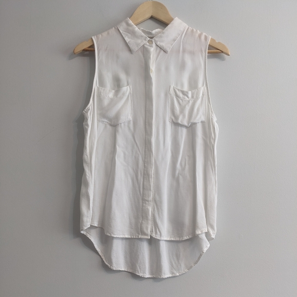 Lord & Taylor Petites Sleeveless Button Down Shirt - Picture 1 of 9